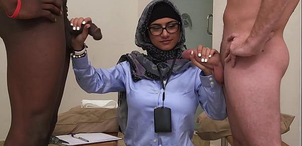  Mia Khalifa the Arab Pornstar Measures White Cock VS Black Cock (mk13768)